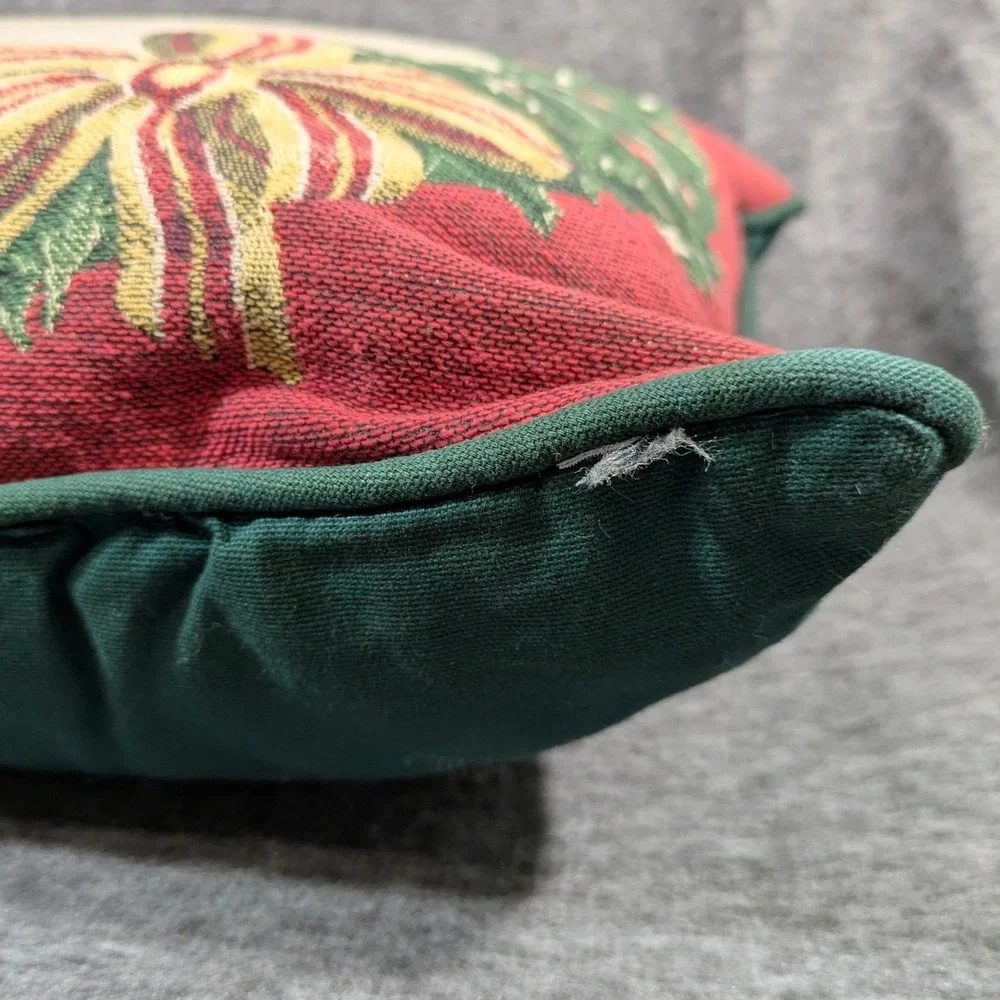 Vintage Christmas Woven Tapestry Pillow Horse Sleigh Wreath Red Green 16x16
